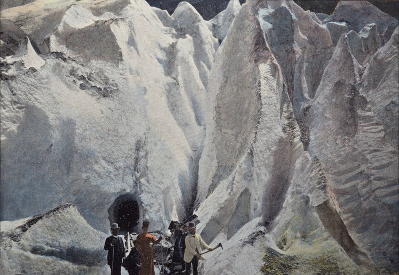 Grindelwald, entrée de la grotte de glace - European Photographer