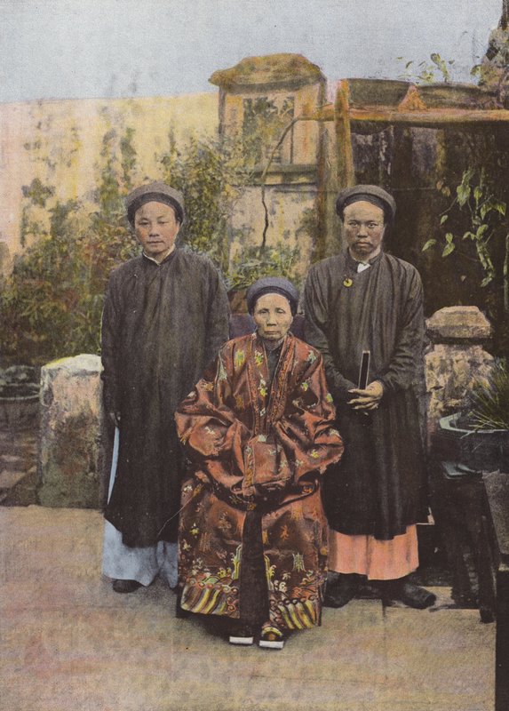 Famille De Notables De Fai-Fo - European Photographer