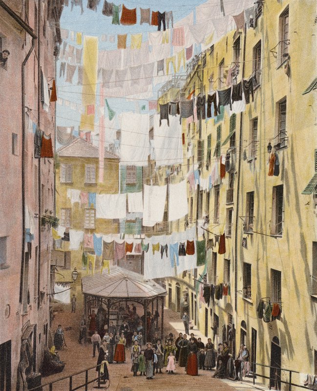 Rue dans le vieux quartier de Gênes, Italie - European Photographer