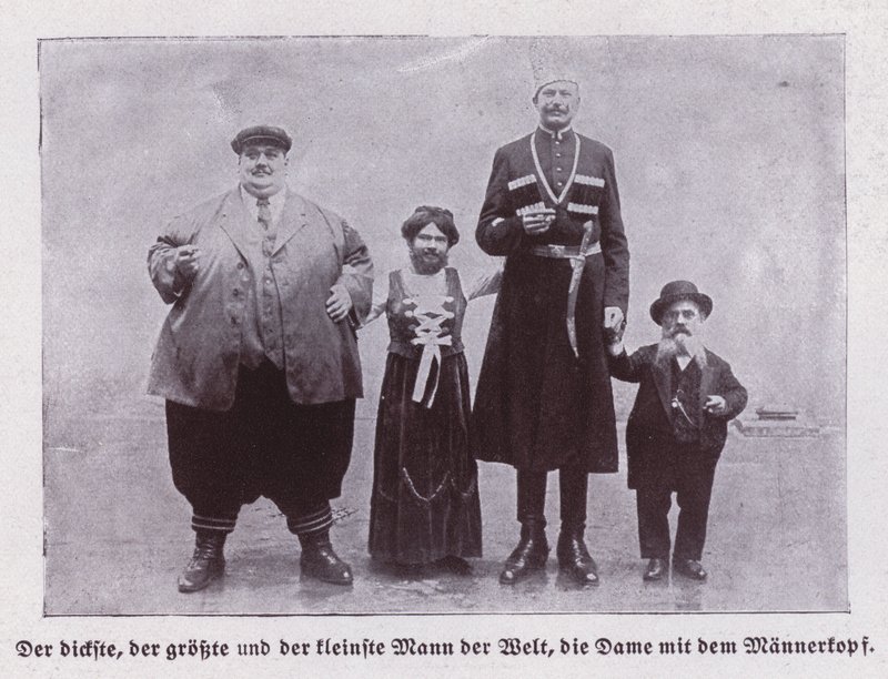 Les hommes les plus gros, les plus grands et les plus petits du monde, et une femme à barbe - European Photographer