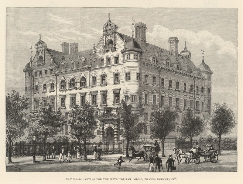 Nouveau siège de la police métropolitaine, Thames Embankment - Frank Watkins