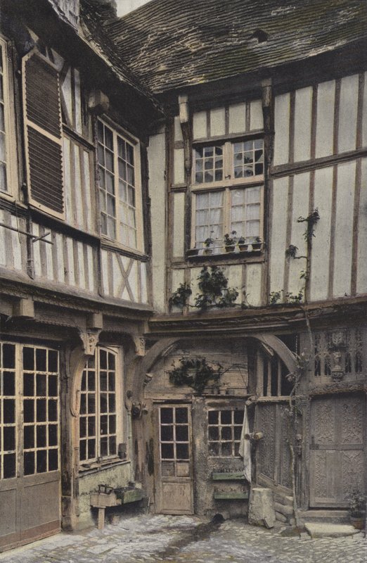 Abbeville, Maison dite de François Premier (cour intérieure) - French Photographer