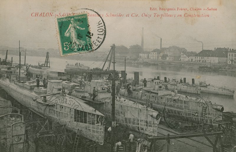 Onze torpilleurs en construction par Schneider et Cie à Chalon-sur-Saône en France - French Photographer
