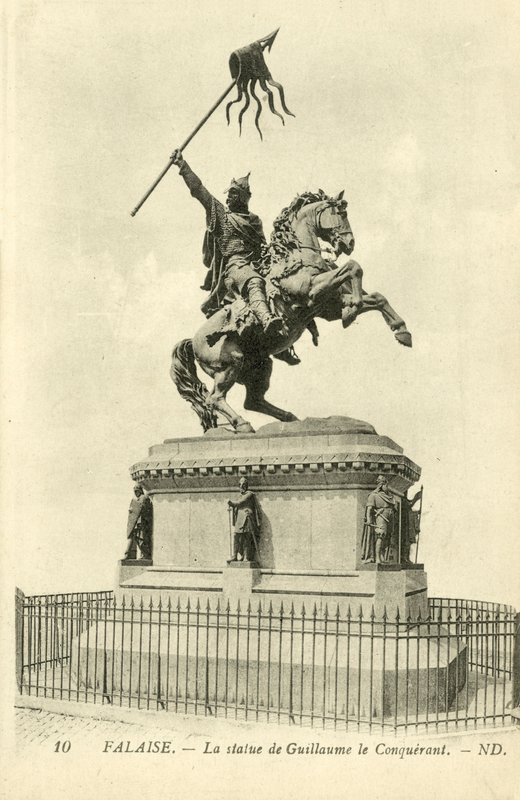 Falaise, la statue de Guillaume le Conquérant, ND - French Photographer