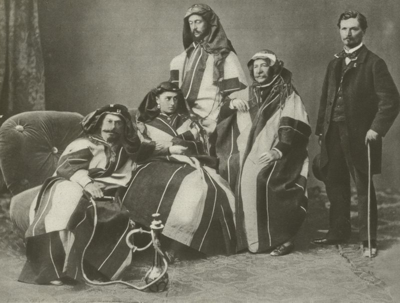 Ferdinand De Lesseps (deuxième à droite) travaillant sur le canal de Suez - French Photographer
