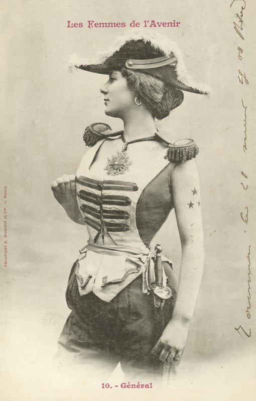 Général, Femme du Futur - French Photographer