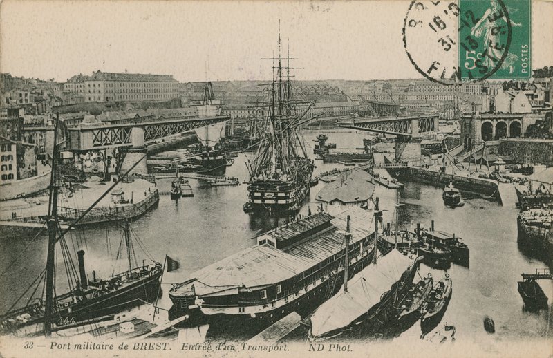 Port militaire à Brest, France - French Photographer