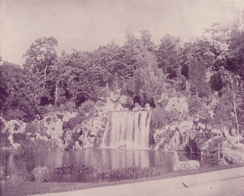 Paris : Grande Cascade au Bois de Boulogne - French Photographer