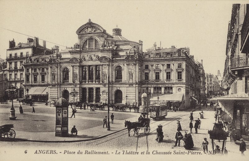 Place du Ralliement, le théâtre et la Chaussée Saint-Pierre, Angers, France - French Photographer