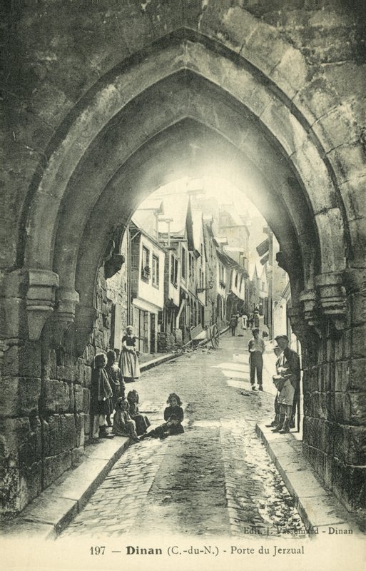Rue du Jerzual, Dinan - French Photographer