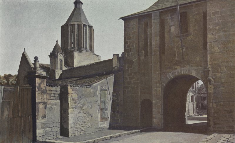 Surgères, Porte de ville et Clocher de l
