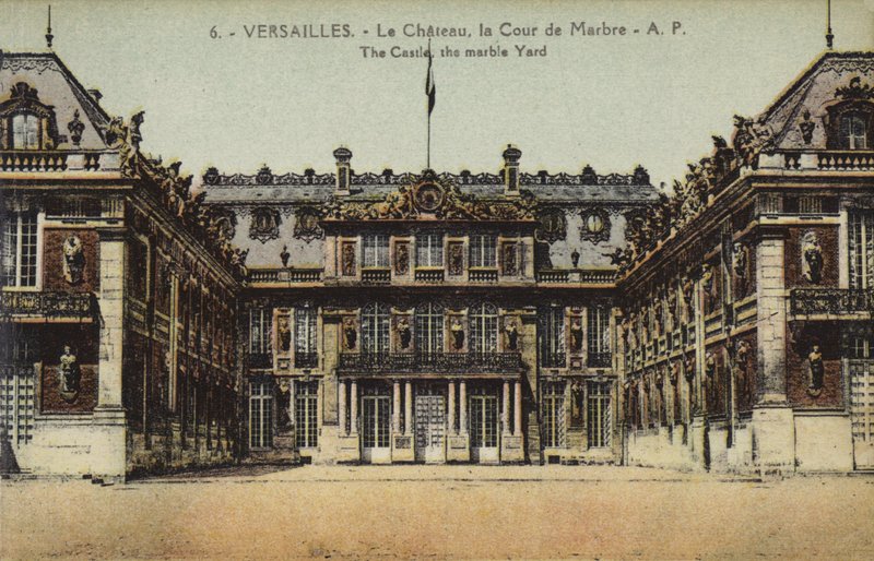 La cour de marbre, Palais de Versailles - French Photographer
