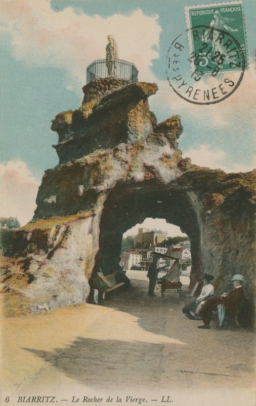 Le Rocher de la Vierge à Biarritz, France - French Photographer