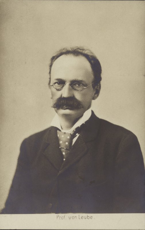 Wilhelm Olivier Leube (b/w photo) - German Photographer