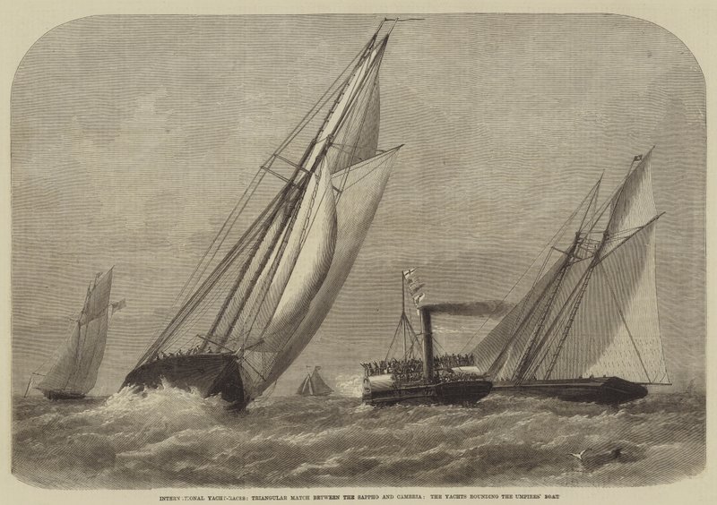 Courses internationales de yachts, match triangulaire entre le Sappho et le Cambria, les yachts contournant le bateau des arbitres - Henry Spernon Tozer