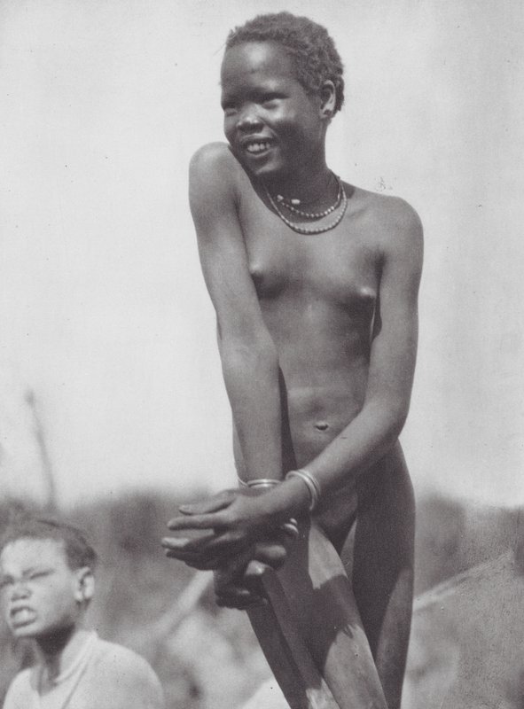 Afrique : Fille Nuer - Hugo Adolf Bernatzik