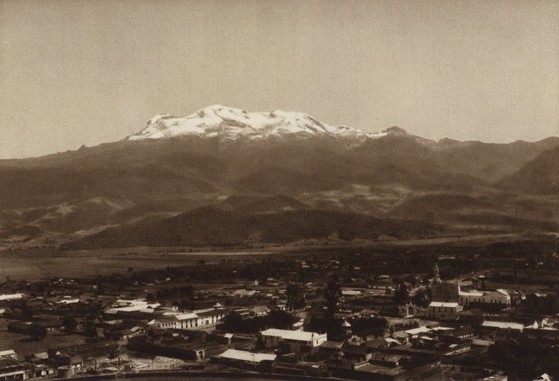 Mexique : Amecameca avec Iztaccihuatl (photo n/b) - Hugo Brehme