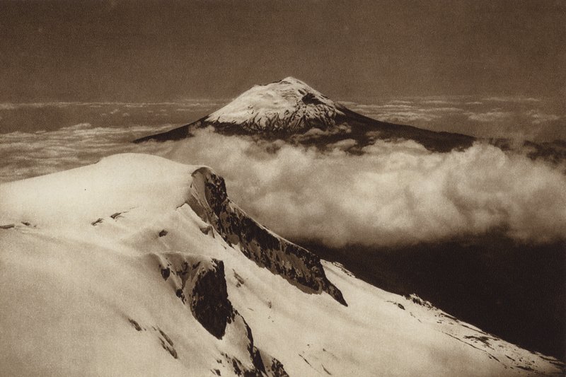 Mexique : Popocatepetl, vu du sommet de Iztaccihuatl (photo n/b) - Hugo Brehme