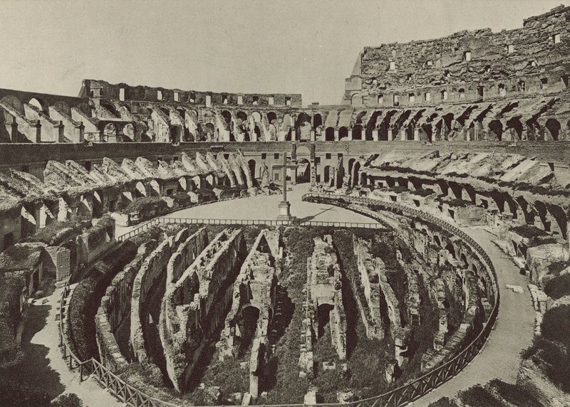 Amphithéâtre flavien ou Colisée avec les nouvelles fouilles - Italian Photographer