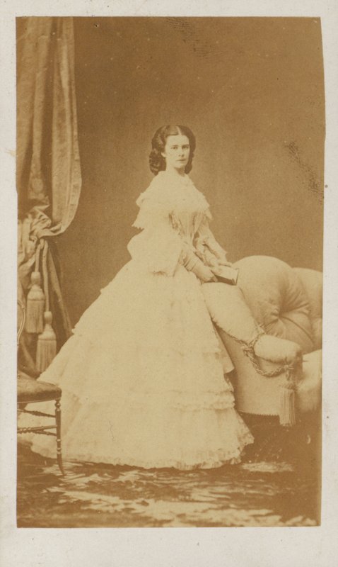 Maria Sophie de Bavière, reine consort de François II, roi des Deux-Siciles - Italian Photographer