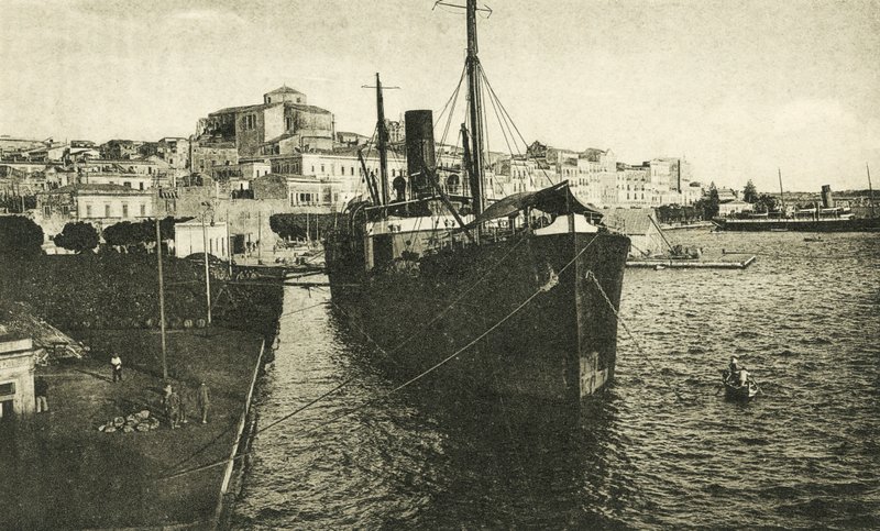 Panorama du port (photo n/b) - Italian Photographer