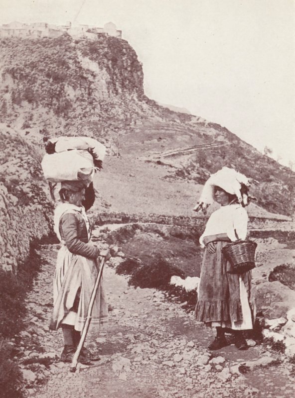 Sicile : sur la route de Mola (photo n/b) - Italian Photographer