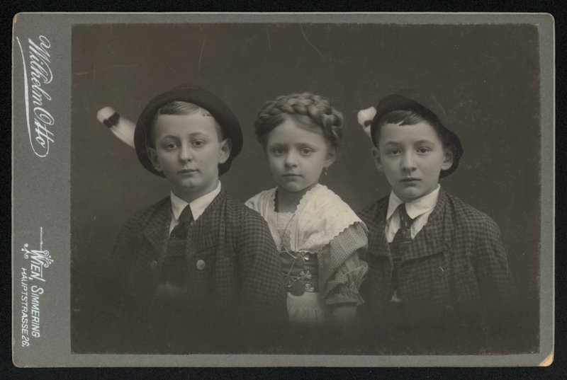 Portrait de trois enfants autrichiens - Austrian Photographer