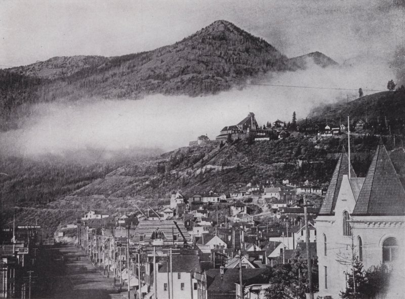Vue générale de Rossland, montrant la mine Le Roi - Photographer Canadian