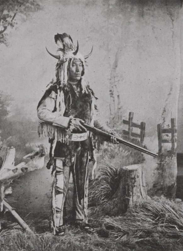 Indien pierreux en costume de guerre - Photographer Canadian