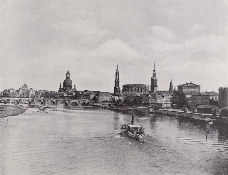 Vieille ville depuis le pont Marienbrücke - Photographer German