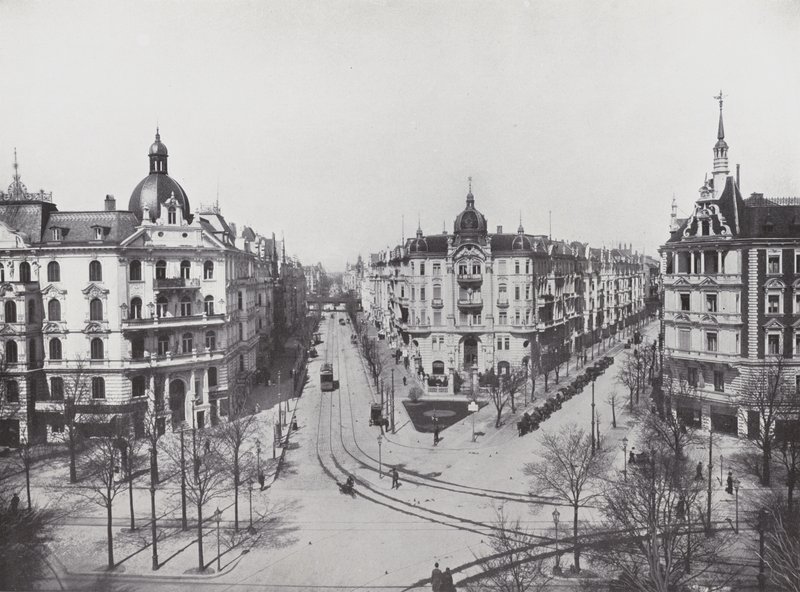 Charlottenburg, Kurfürstendamm, coin des rues Uhland et Grolmann - Photographer German
