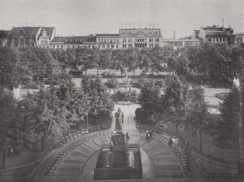 Donhof-Platz - Photographer German