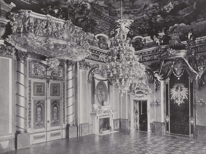 Konigliches Schloss, Thronsaal - Photographer German