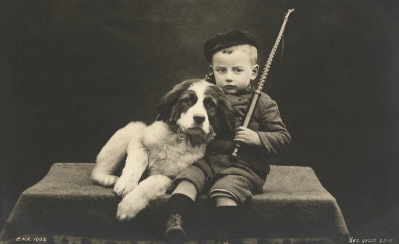 Petit garçon avec chien - Photographer German