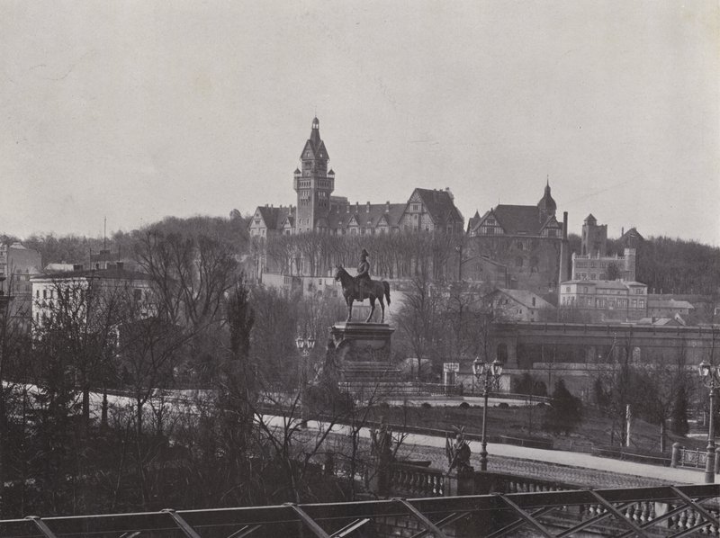 Potsdam, école de guerre et monument de l