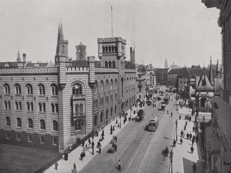 Stadtische Sparkasse Und Muhlendamm - Photographer German