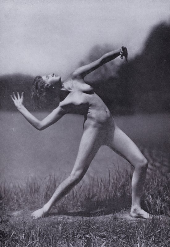 Le corps beau, culture physique pour les femmes (photo n/b) - Photographer German