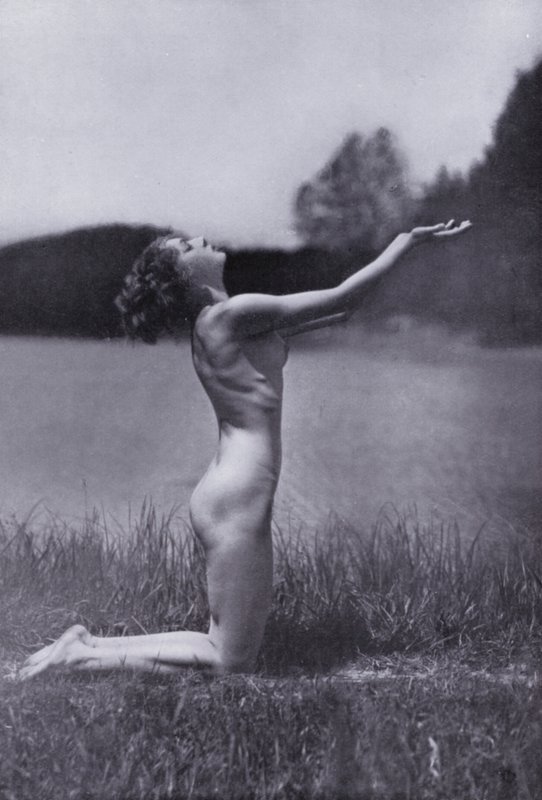 Le Corps Beau, Culture Physique pour Femmes (photo n/b) - Photographer German