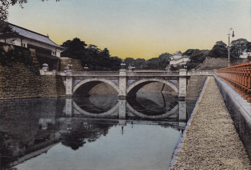 Japon, vers 1912 : Entrée du Palais Impérial, Tokyo ; Où se trouvait le château des Shoguns à l
