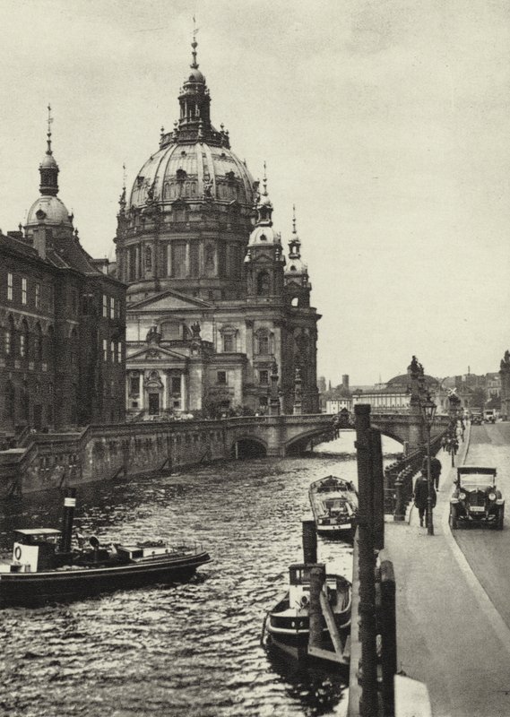 Berlin : Cathédrale - Sasha Stone