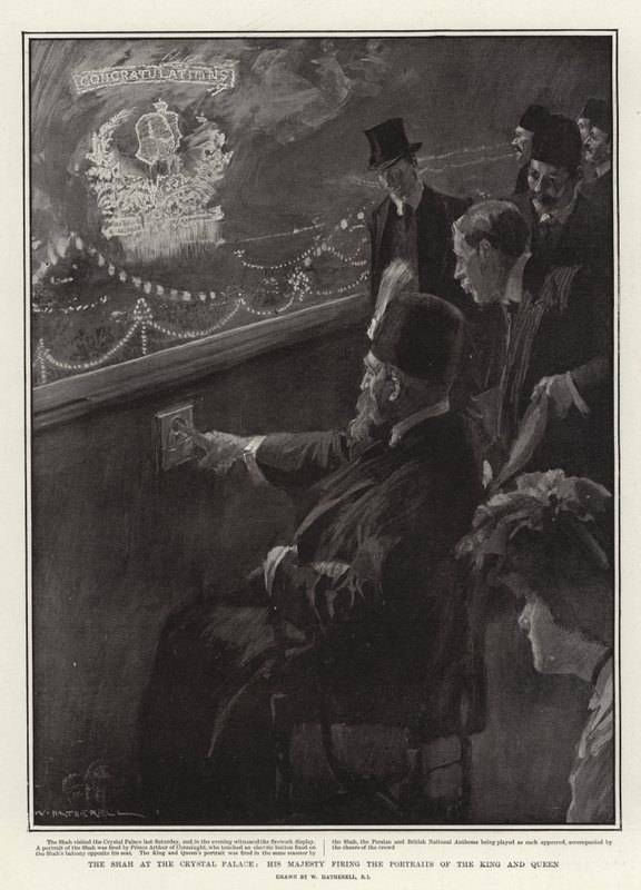 Le Shah au Crystal Palace, Sa Majesté tirant sur les portraits du roi et de la reine - William Hatherell