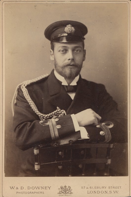 Prince George de Galles en uniforme naval - William and Daniel Downey