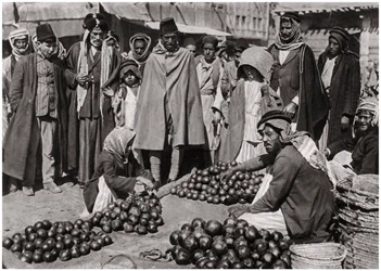 Marché aux fruits à Bagdad, Irak, 1925