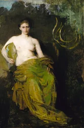 Figure semi-drapée