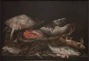 Nature morte avec poisson sur une table en pierre