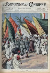 Le duce Benito Mussolini en voyage en Libye est accueilli par la foule. Illustration d