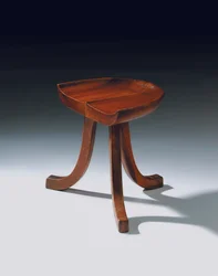 Tabouret à trois pieds, c.1903