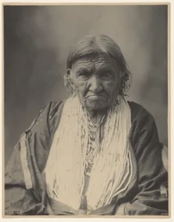 Mme Joseph Street, Winnebago