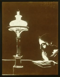 Jeune fille lisant à la lumière d