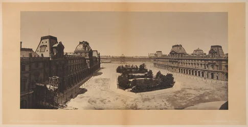 Vue panoramique de la cour du Carrousel, Louvre